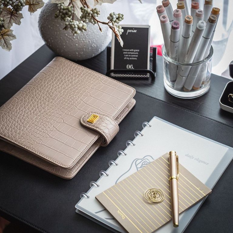 | MM4. Demi Ringless Agenda | Half Letter Planner Cover | NOTIQ