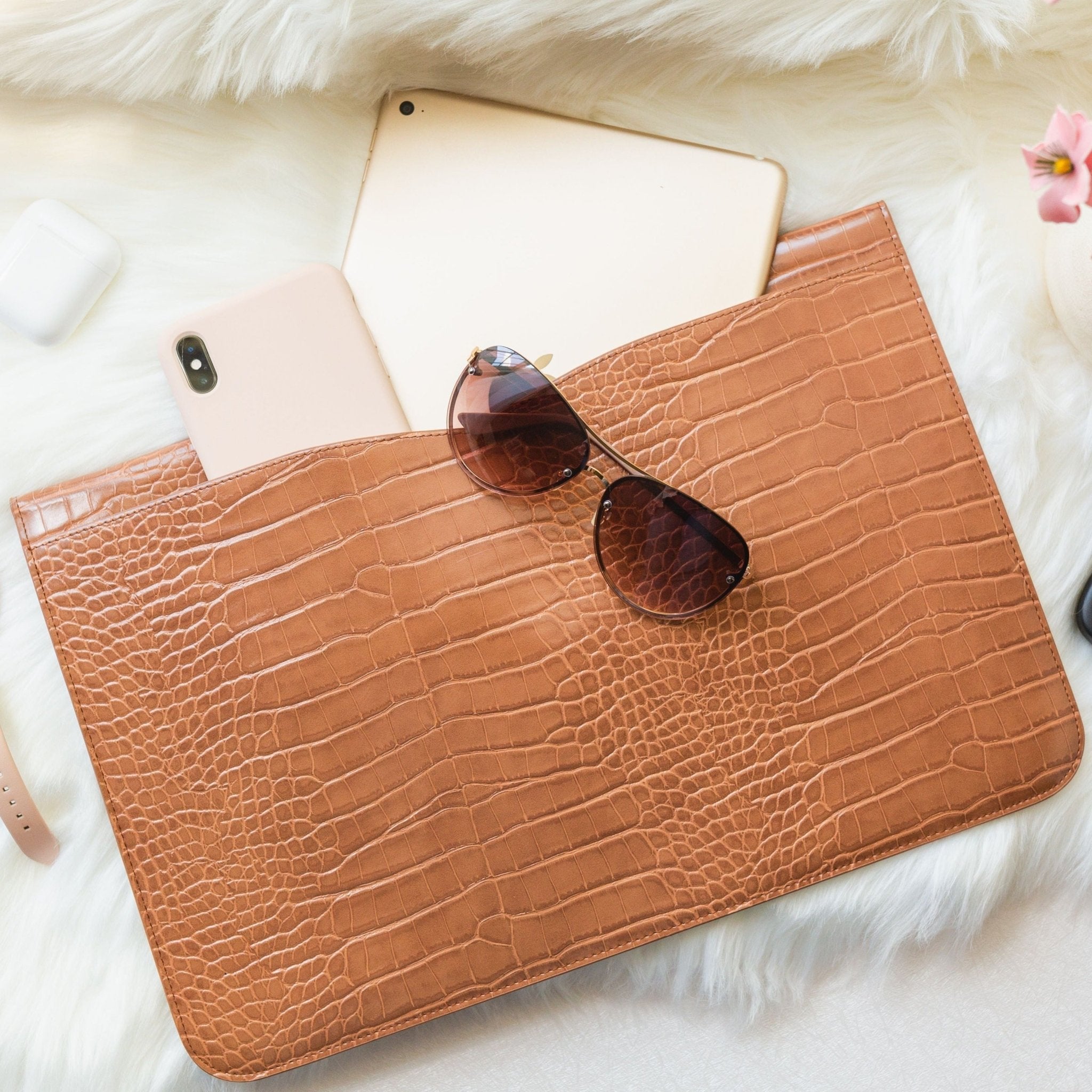 | Envelope Laptop Case | Tech Clutch | NOTIQ