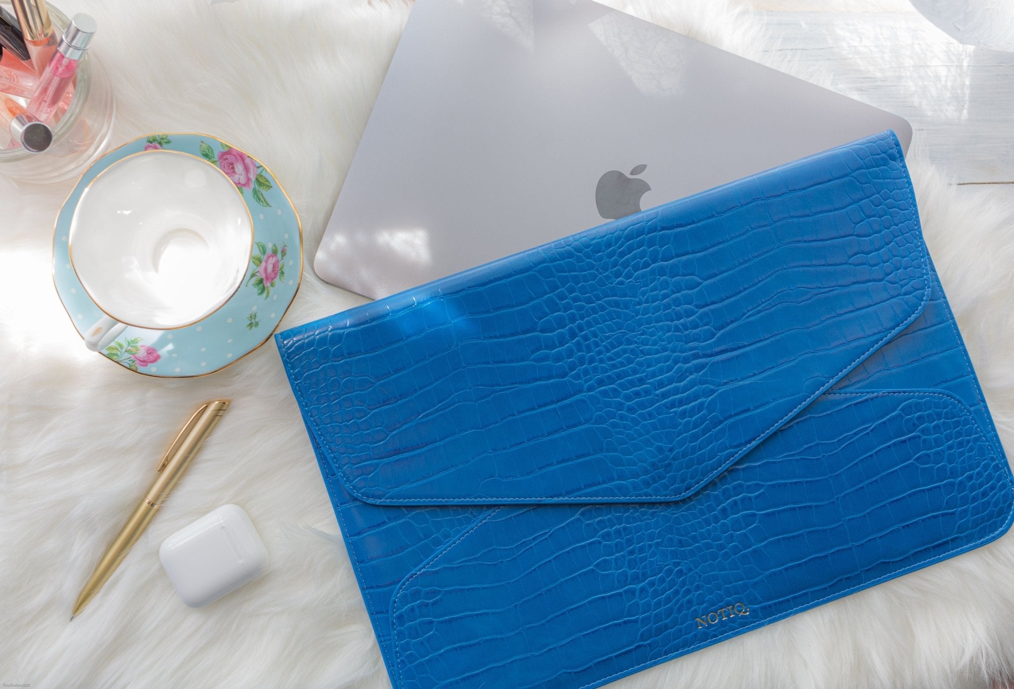 | Envelope Laptop Case | Tech Clutch | NOTIQ