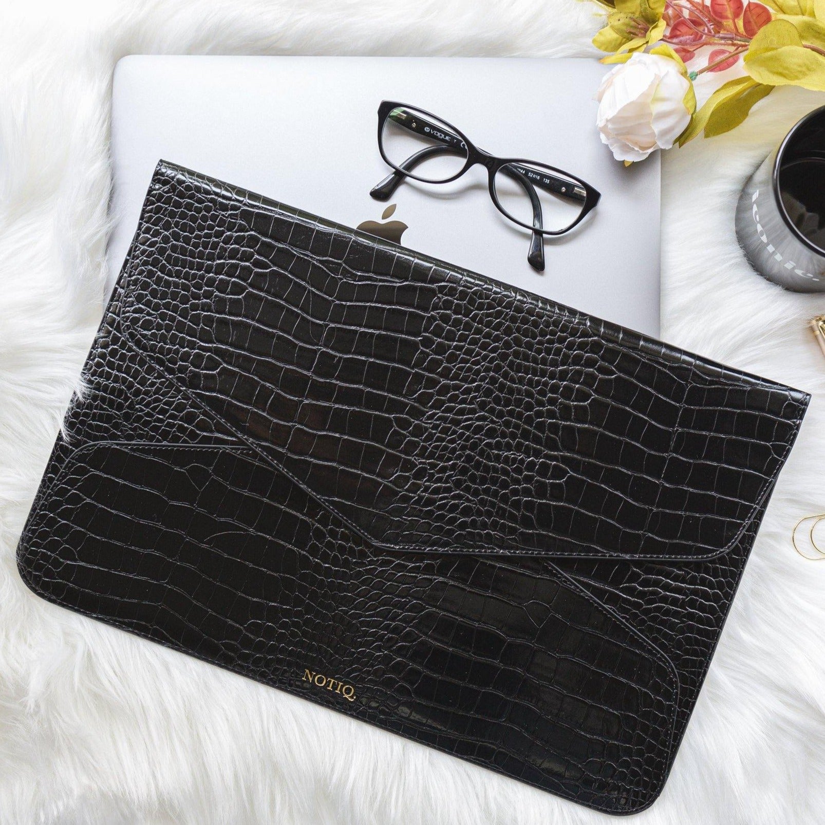 | Envelope Laptop Case | Tech Clutch | NOTIQ