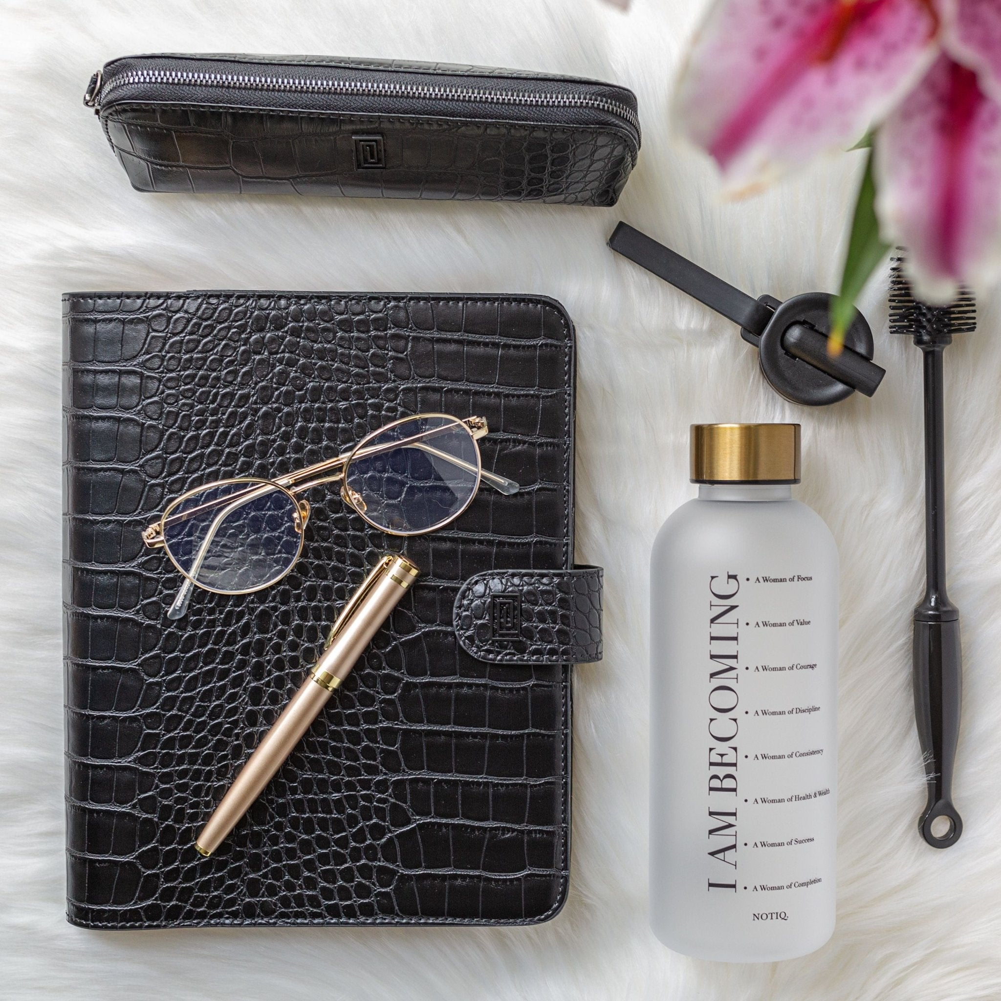 | OUTLET | XL5. Letra Plus Ringless Agenda | Letter 11 Disc or Coil Planner Cover | Final Sale | NOTIQ