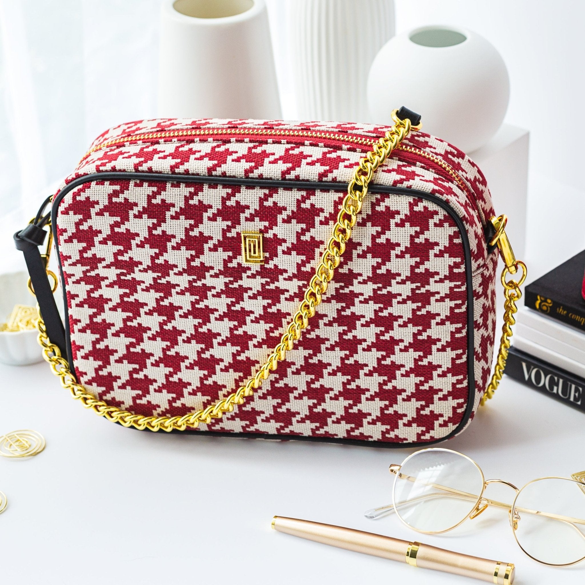 | Soigné Houndstooth Classic Handbag | NOTIQ