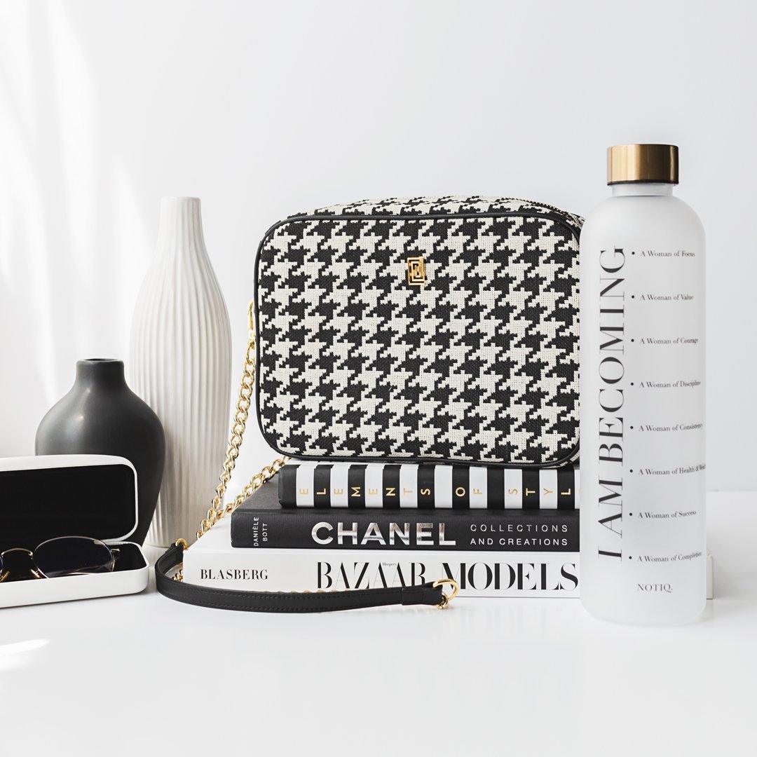 | Soigné Houndstooth Classic Handbag | NOTIQ
